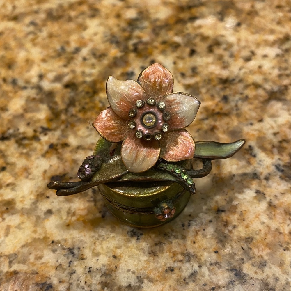 Swarovski Crystal Embellished Flower Pill Box